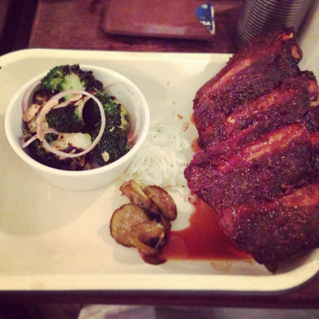 ribs-broccoli-coleslaw-pitt-cue-london