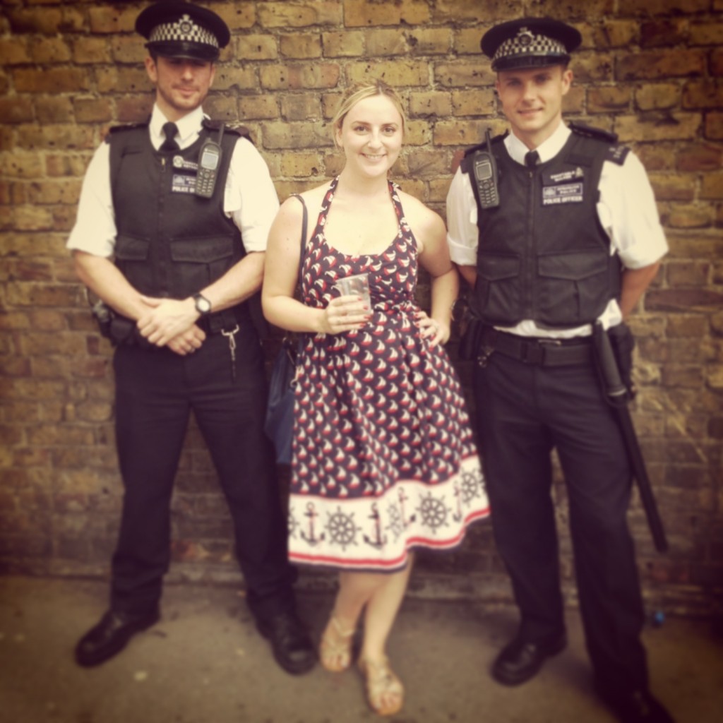 hollygoeslightly and policemen at nottinghill carnival