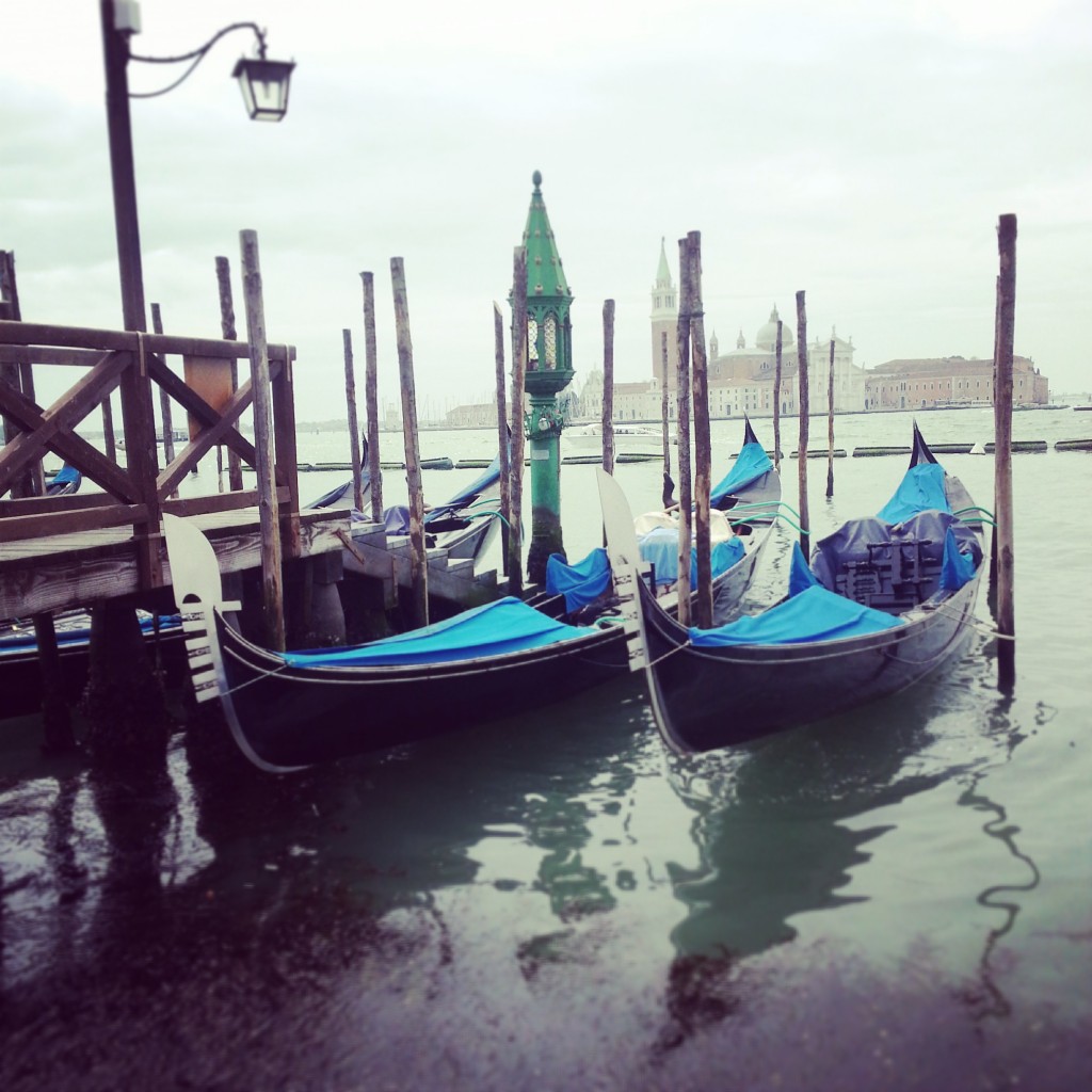 a-year-in-instagram-photos-honeymoon-venice-gondola