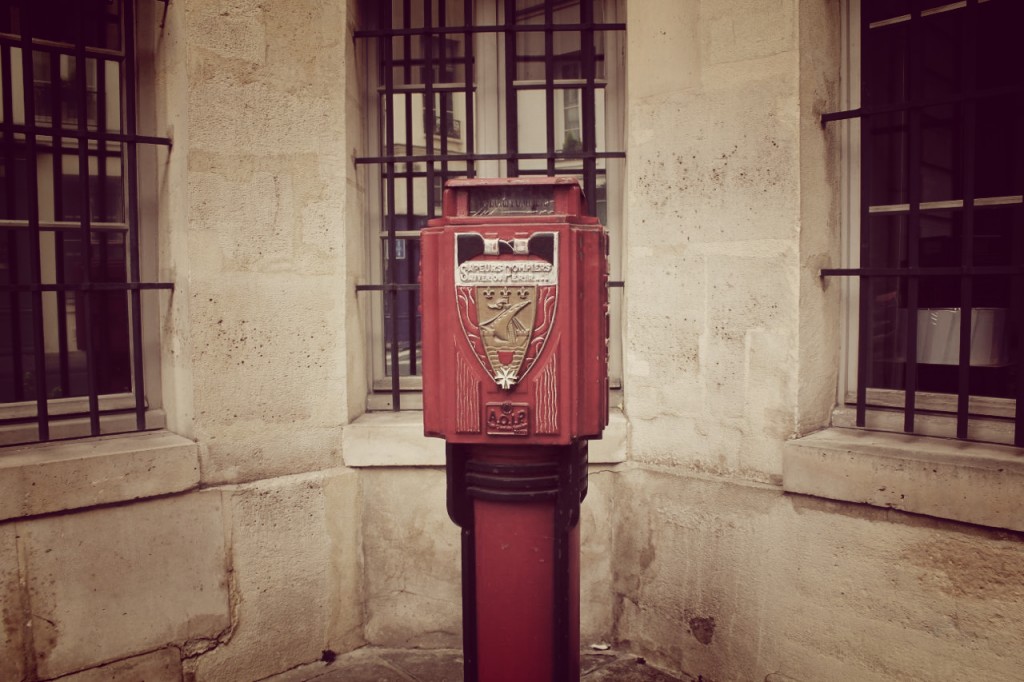 a sunday in paris hollygoeslightly fire hydrant