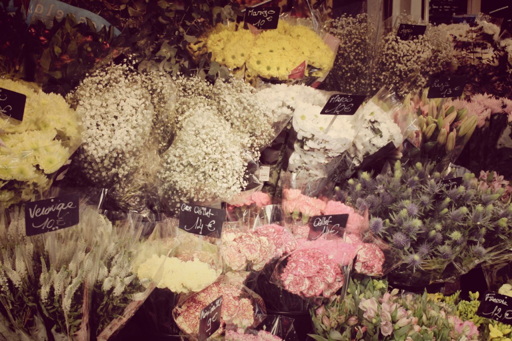 a sunday in paris hollygoeslightly la marais florist