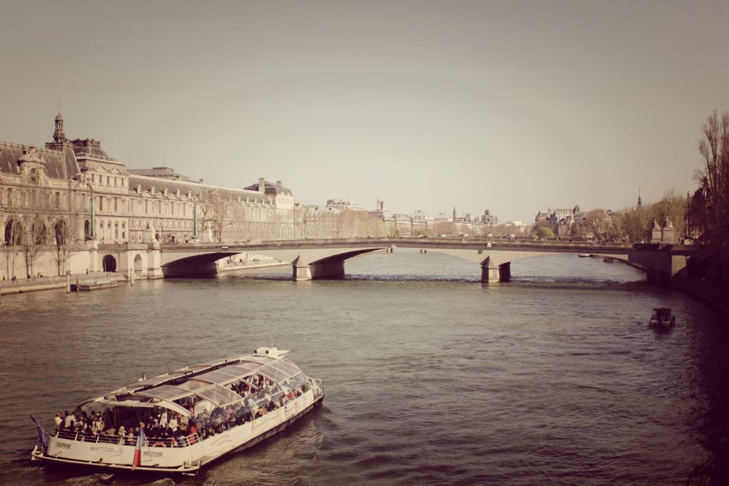 a sunday in paris hollygoeslightly river seine