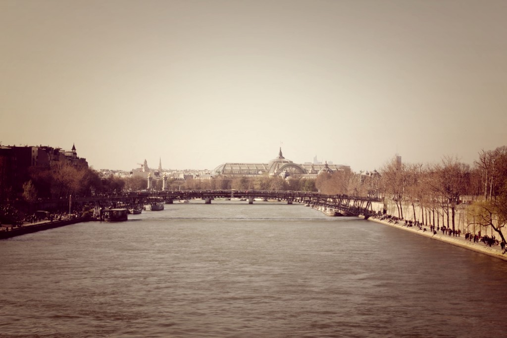 a sunday in paris hollygoeslightly seine