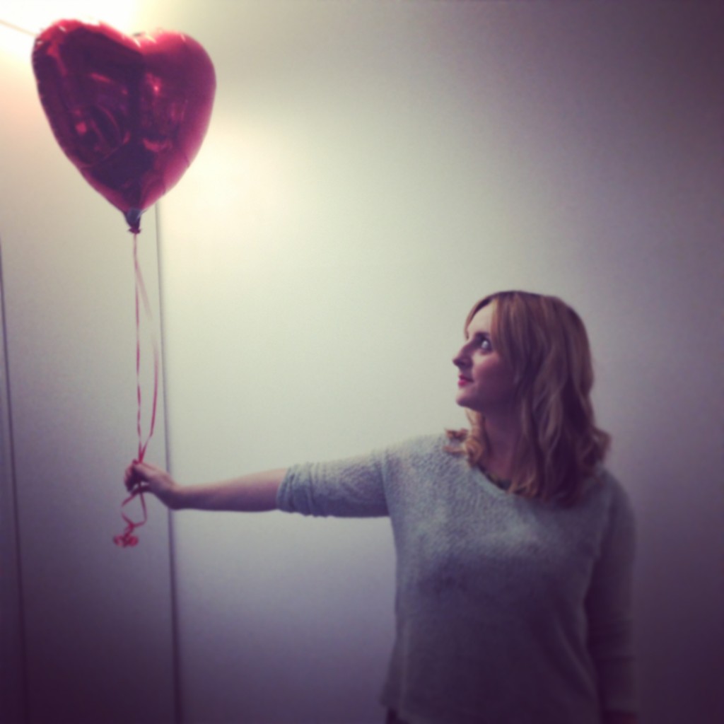 hollygoeslightly feeling the love banksy balloons
