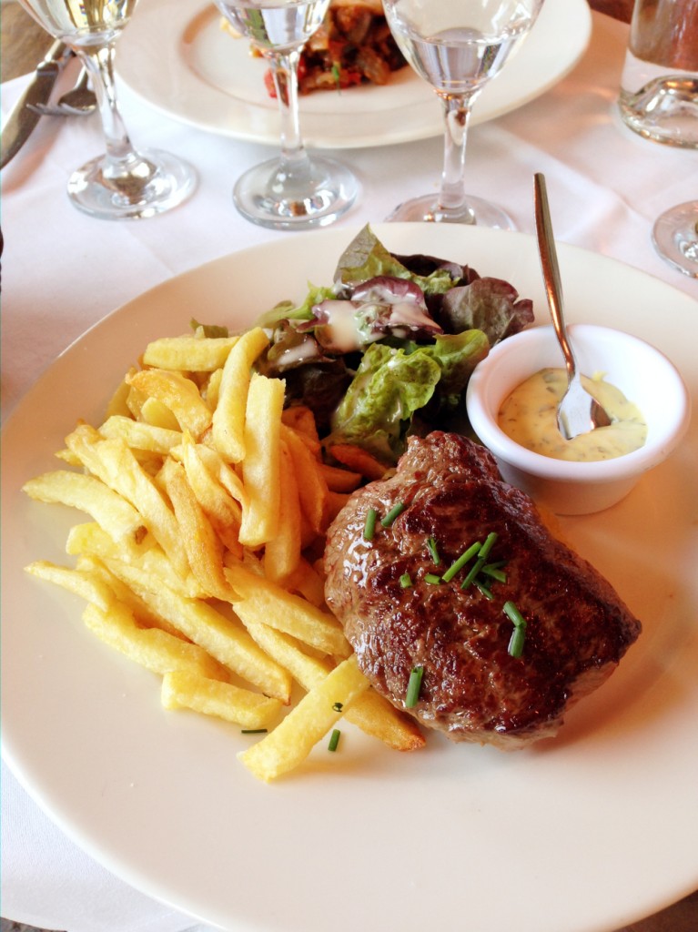 eating in paris hollygoeslightly place des vosges la place royale steak