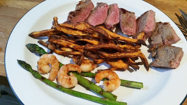 how to cook the perfect steak fries prawns hollygoeslightly
