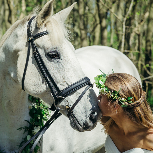 weddings hollygoeslightly stratton court 9