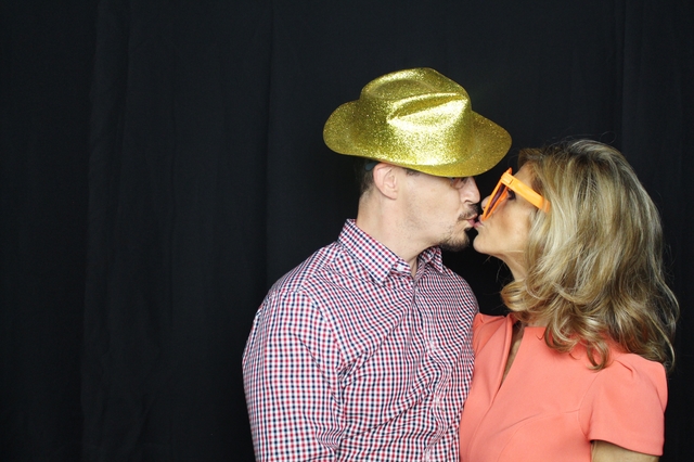 30th birthday party king street townhouse manchester imperial photobooth kissing hollygoeslightly