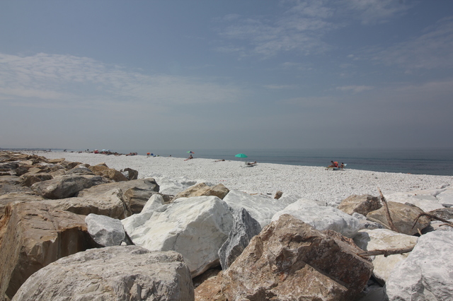 marina di pisa beach hollygoeslightly