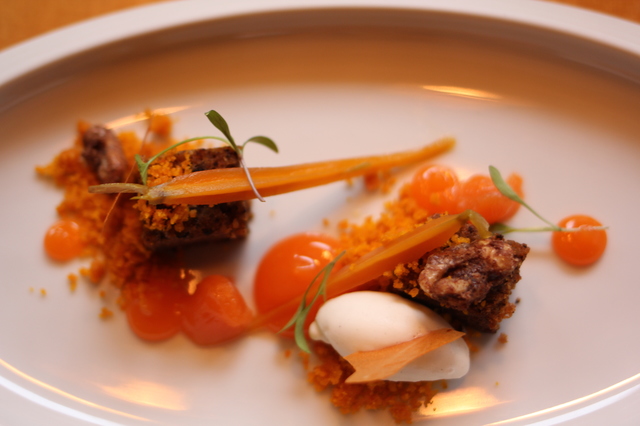 manchester-house-review-carrot-cake-hollygoeslightly