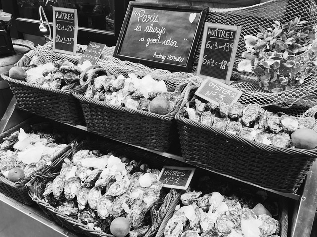 paris in black and white oysters