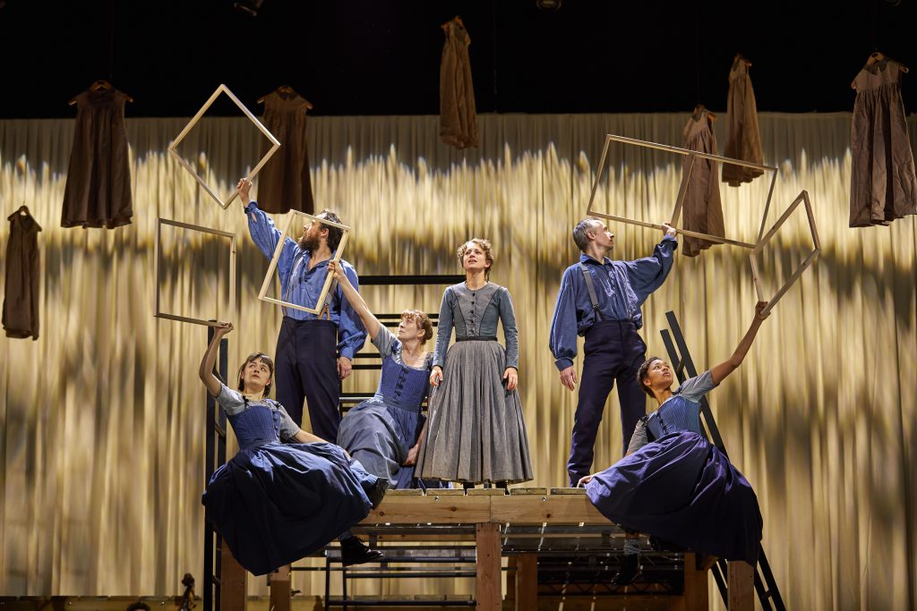 Jane eyre theatre tour staging