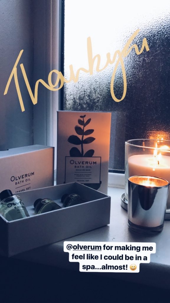 Being a mum to a toddler and growing my own business, as well as completing a home renovation, I find that it's often hard to strike the right work-life balance and truly have some time for me. One of the ways I ensure I relax and get some headspace, is by having a relaxing bath and my new Olverum bath oils really make me feel like it's a spa. Here's some tips to help relax when things are very busy in life!