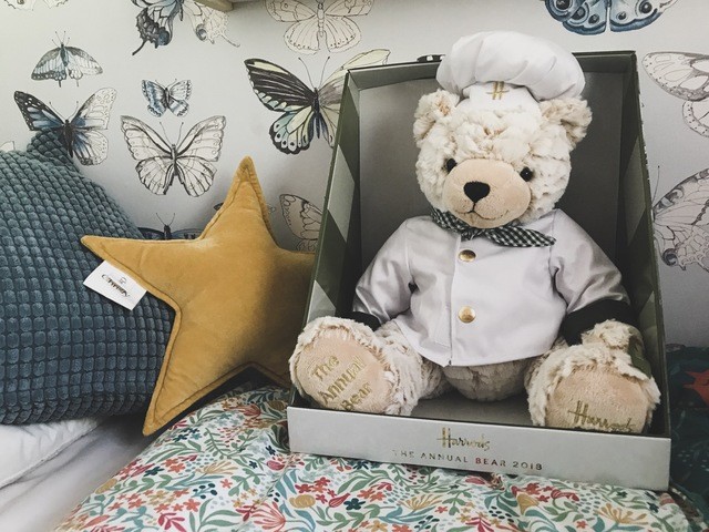 harrods annual bear 2018 hollygoeslightly 4