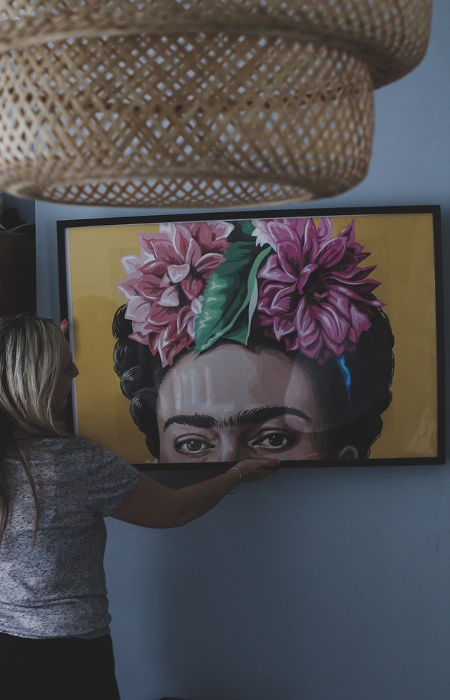 interior design with printed artwork posterlounge bedroom frida kahlo