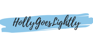 hollygoeslightly logo uk lifestyle blogger