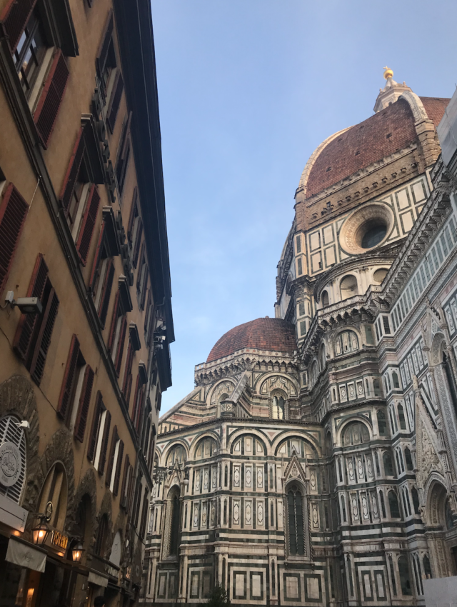 top 5 places to visit in tuscany florence duomo hollygoeslightly